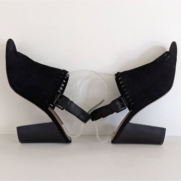 Tahari Maya Black Sandals Women's 9 - Picture 7 of 10